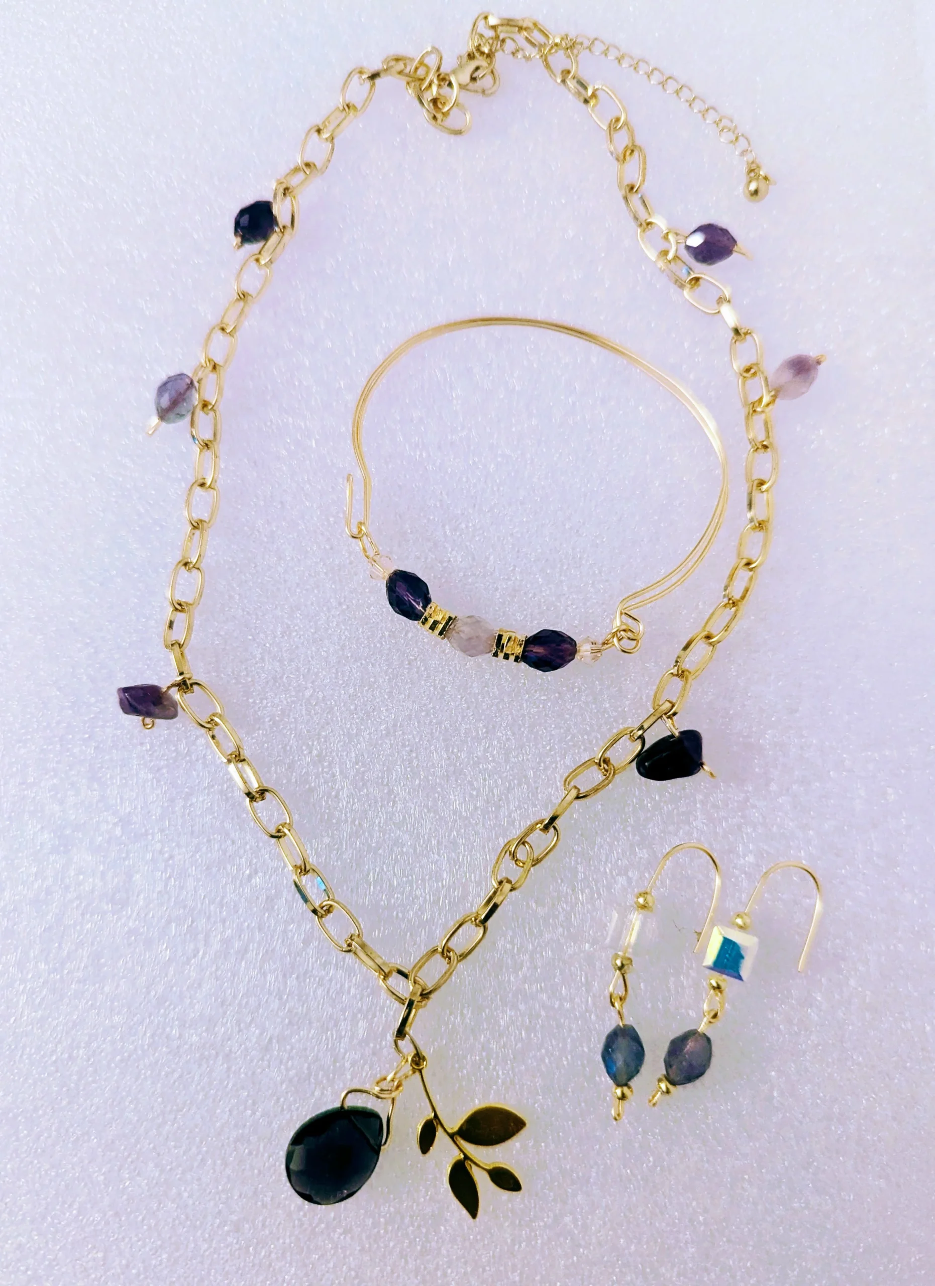 Necklace, bracelet and earrings set