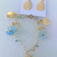 Bracelet and earrings